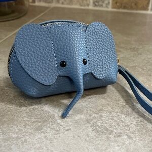 Wristlet- blue Elephant head pouch, NIP, 5x2.5x2.5”,